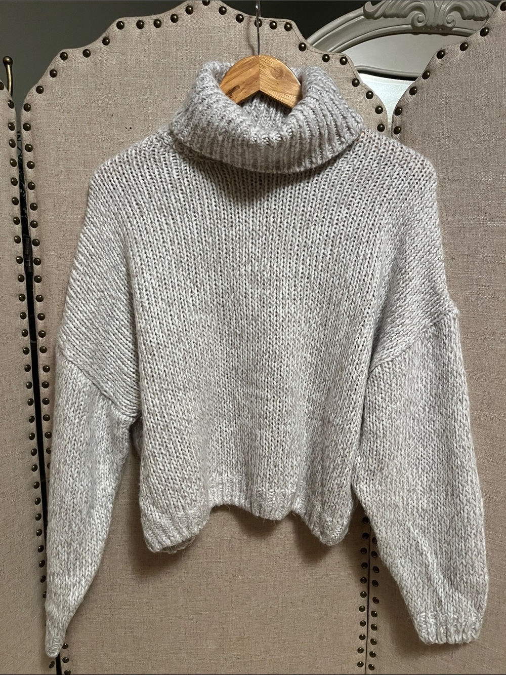 Women’s H&M divided knit sweater size large
